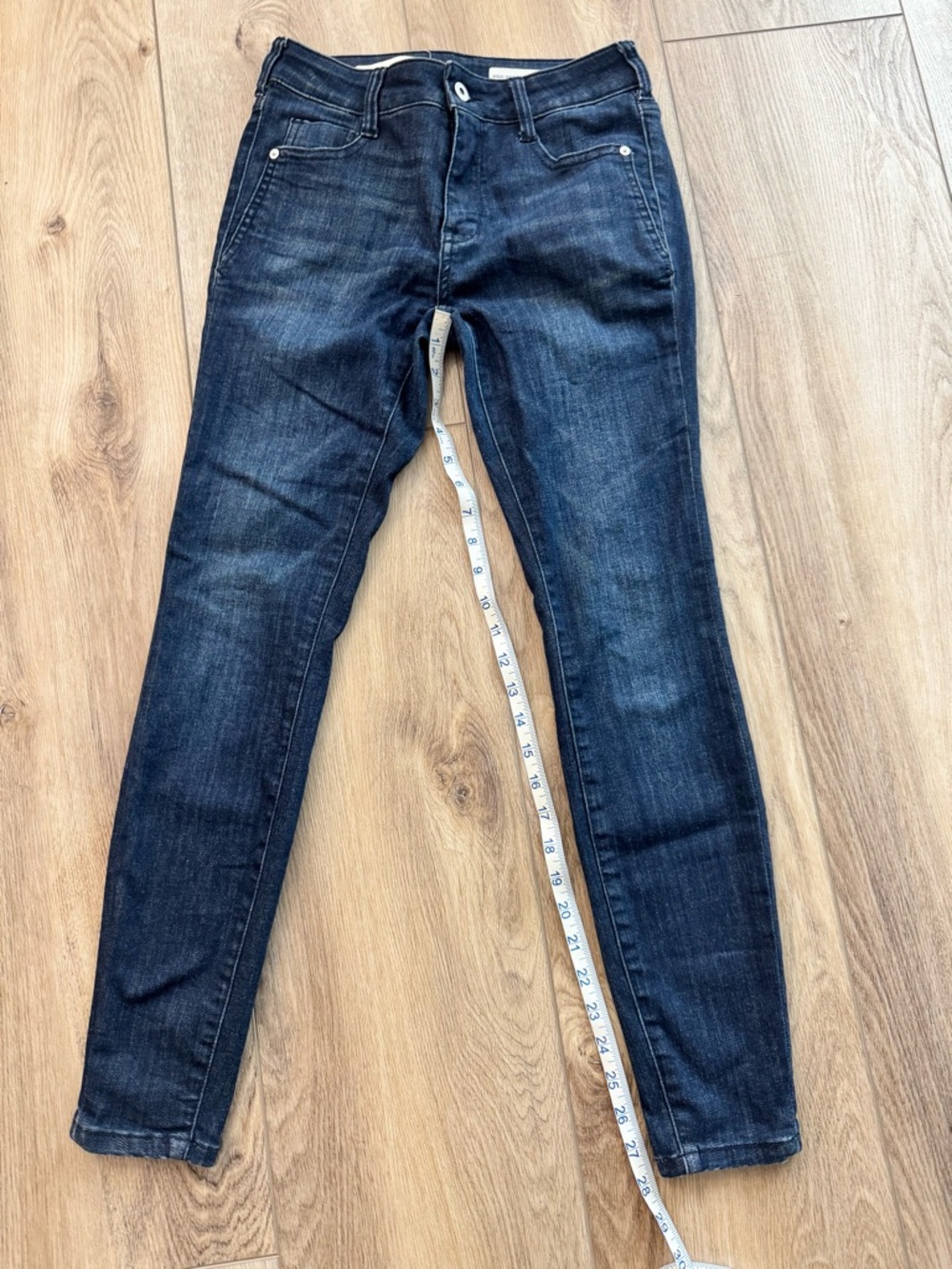 Pilcro high rise denim jegging.